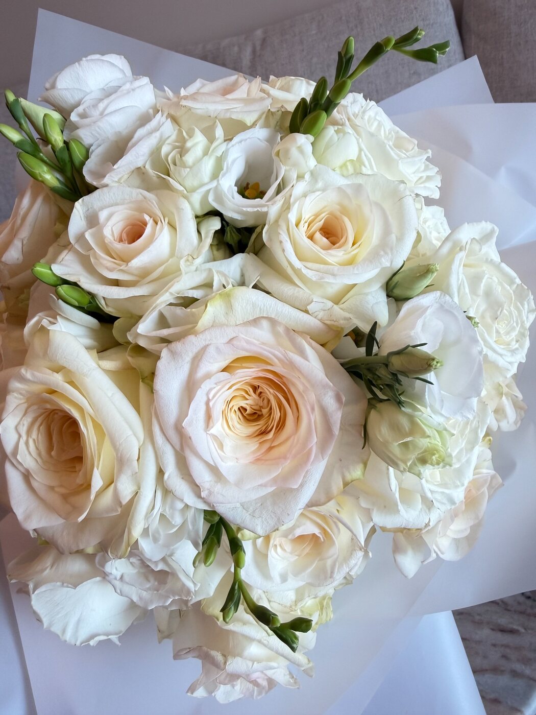 Cream rose bouquet